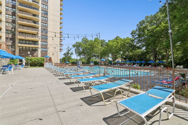 1815 215th St Apt 15L, New York City, NY 11360