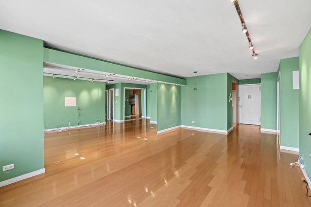 1815 215th St Apt 15L, New York City, NY 11360