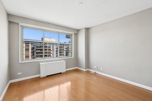 1815 215th St Apt 15L, New York City, NY 11360