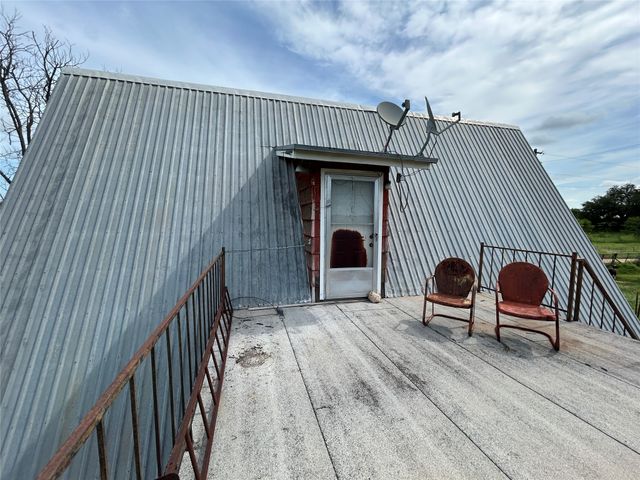 410 County Road 433, Mullin, TX 76864