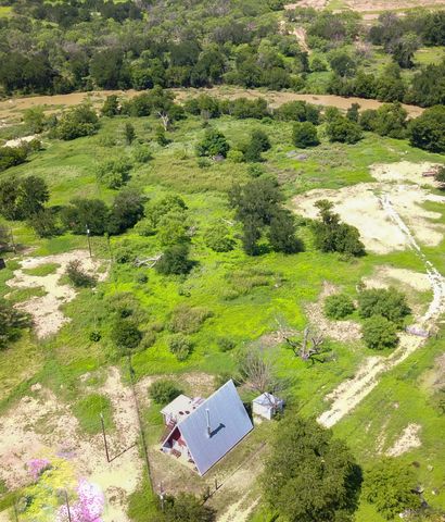 410 County Road 433, Mullin, TX 76864