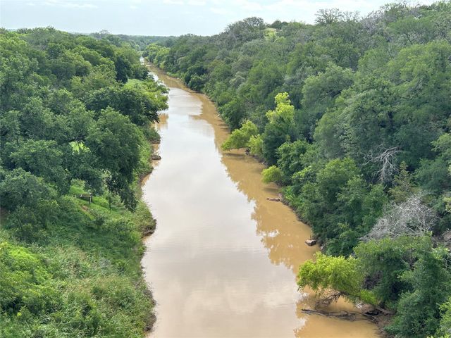 410 County Road 433, Mullin, TX 76864