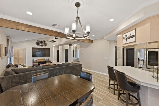 3287 Mckelvy, Fresno, CA 93611