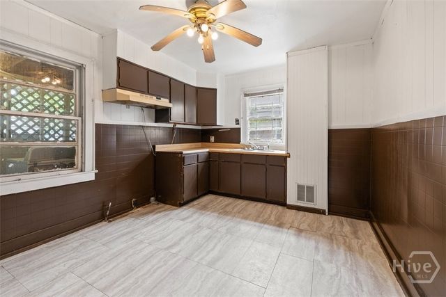 1529 Chester Street, Savannah, GA 31415