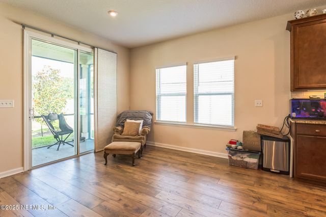 1571 PANTHER LAKE Parkway, Jacksonville, FL 32221