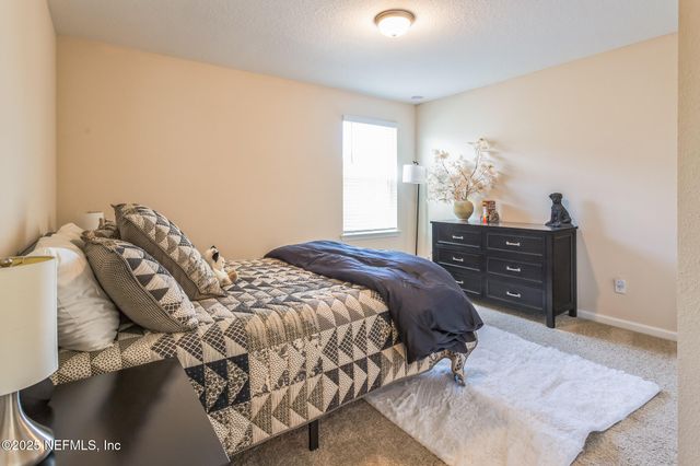 1571 PANTHER LAKE Parkway, Jacksonville, FL 32221