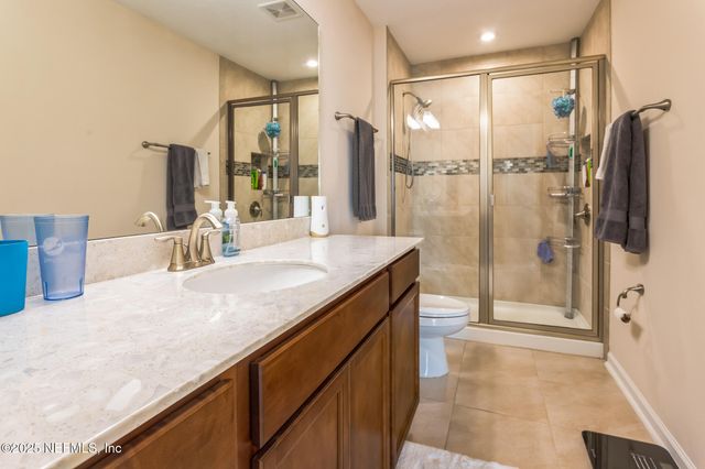 1571 PANTHER LAKE Parkway, Jacksonville, FL 32221