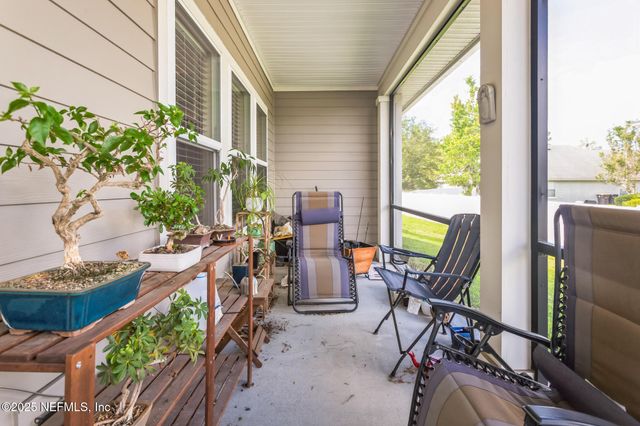 1571 PANTHER LAKE Parkway, Jacksonville, FL 32221