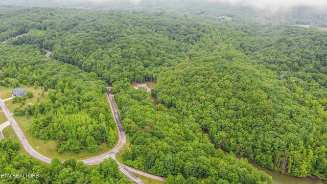178 Emerald Pointe Circle, Rockwood, TN 37854