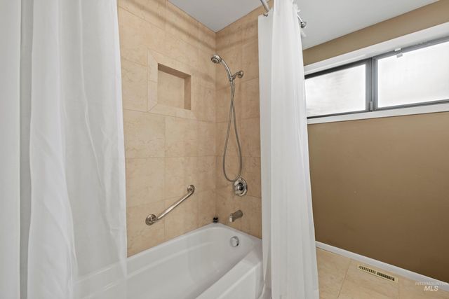 2333 Table Rock Rd, Boise, ID 83712