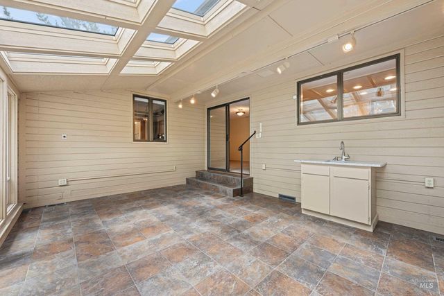 2333 Table Rock Rd, Boise, ID 83712