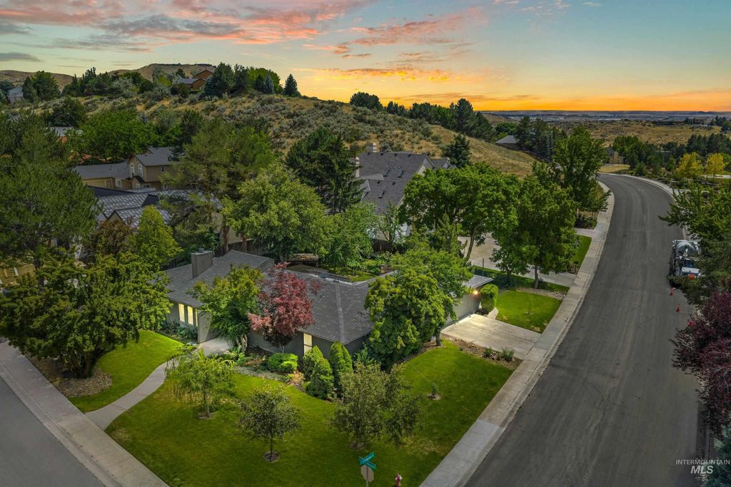 2333 Table Rock Rd, Boise, ID 83712
