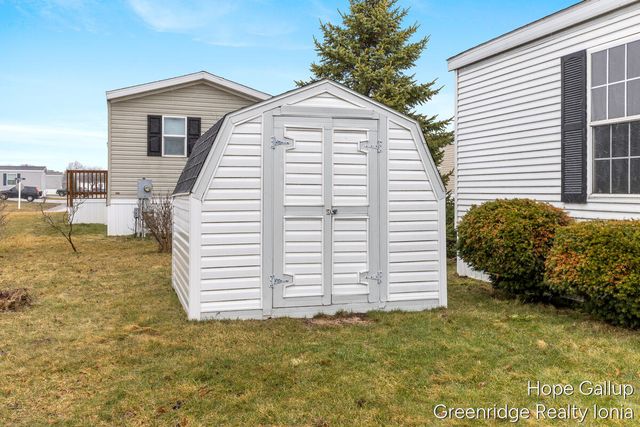 360 E Tuttle Road 183, Ionia, MI 48846