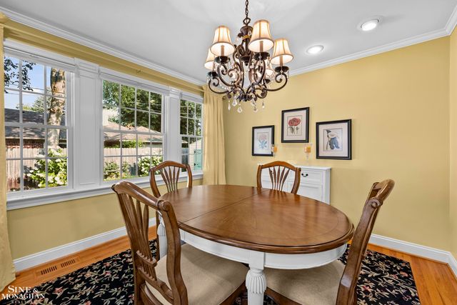 243 Beaupre Avenue, Grosse Pointe Farms, MI 48236