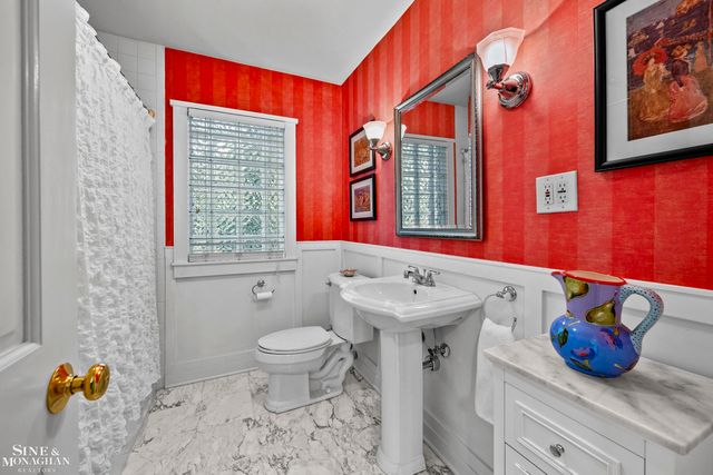 243 Beaupre Avenue, Grosse Pointe Farms, MI 48236