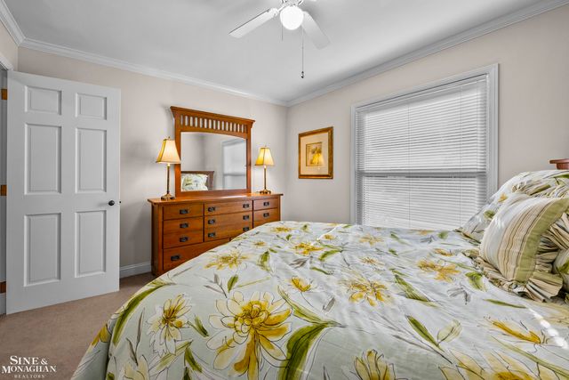 243 Beaupre Avenue, Grosse Pointe Farms, MI 48236