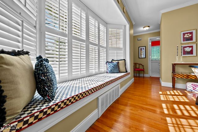 243 Beaupre Avenue, Grosse Pointe Farms, MI 48236