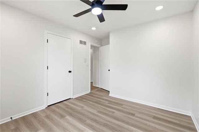 408 NW MOORE Street, Lee's Summit, MO 64081
