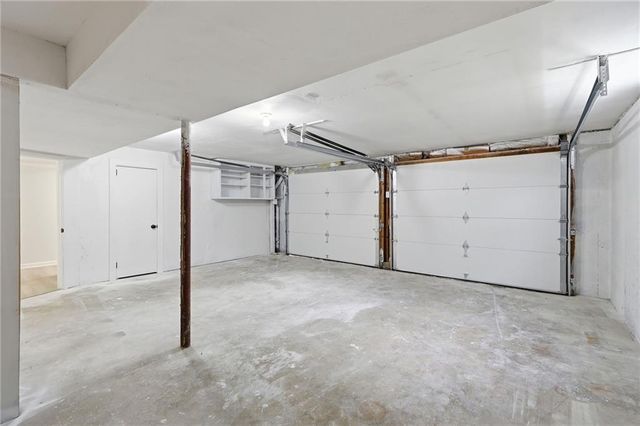 408 NW MOORE Street, Lee's Summit, MO 64081