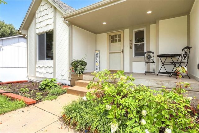 408 NW MOORE Street, Lee's Summit, MO 64081