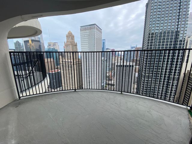 300 N State Street 3834, Chicago, IL 60654