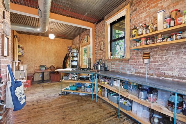 300 S Trenton Ave, Wilkinsburg, PA 15221