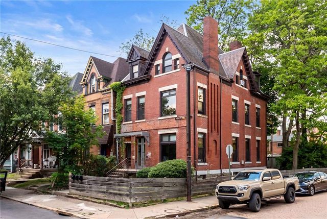 300 S Trenton Ave, Wilkinsburg, PA 15221
