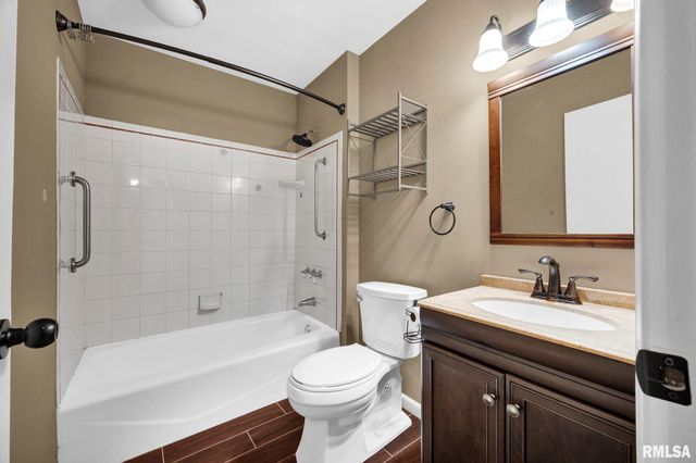 318 ARBOR VITAE Drive, Germantown Hills, IL 61548