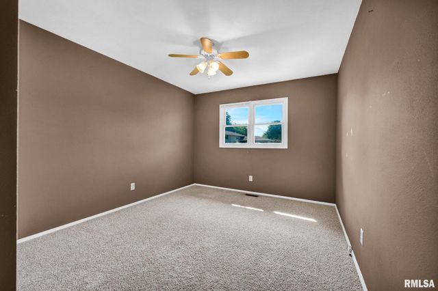 318 ARBOR VITAE Drive, Germantown Hills, IL 61548