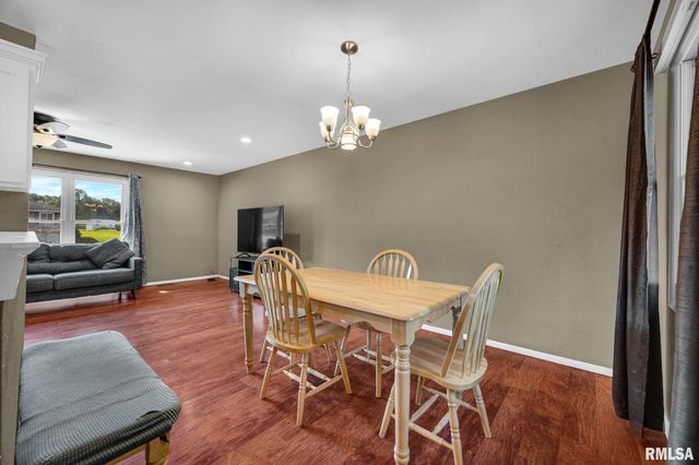 318 ARBOR VITAE Drive, Germantown Hills, IL 61548
