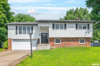 318 ARBOR VITAE Drive, Germantown Hills, IL 61548