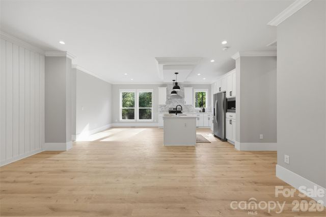 245 White Point Lane, Taylorsville, NC 28681