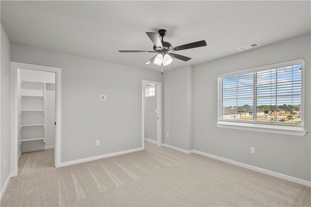 2198 S Magnificent Loop, Fayetteville, AR 72701