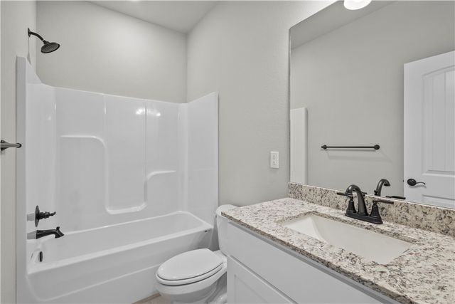 2198 S Magnificent Loop, Fayetteville, AR 72701