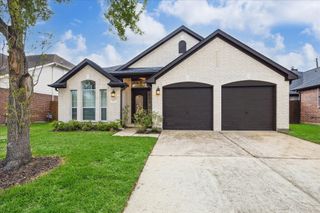 416 Twin Timbers Lane, Kemah, TX 77565