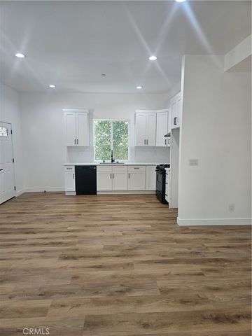 6955 Rhea, Reseda, CA 91335