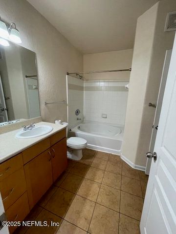 8290 GATE Parkway W 1110, Jacksonville, FL 32216