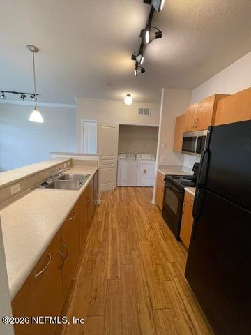 8290 GATE Parkway W 1110, Jacksonville, FL 32216