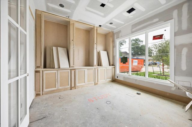 1514 Chantilly Lane, Houston, TX 77018