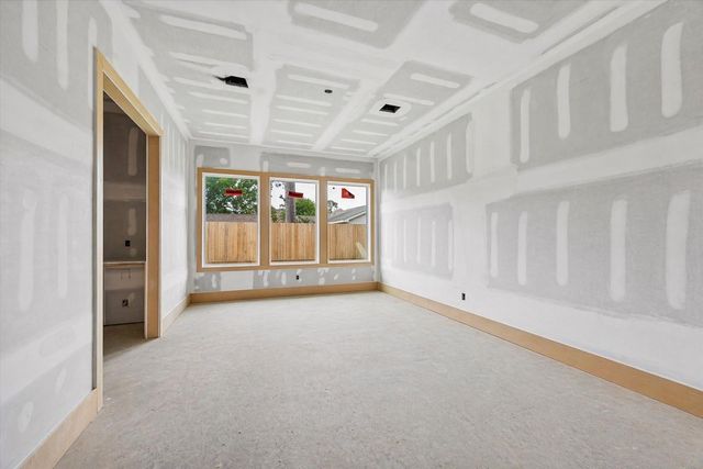 1514 Chantilly Lane, Houston, TX 77018