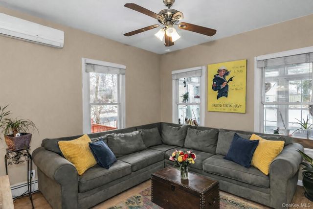 16 Altamont Avenue, Sea Cliff, NY 11579