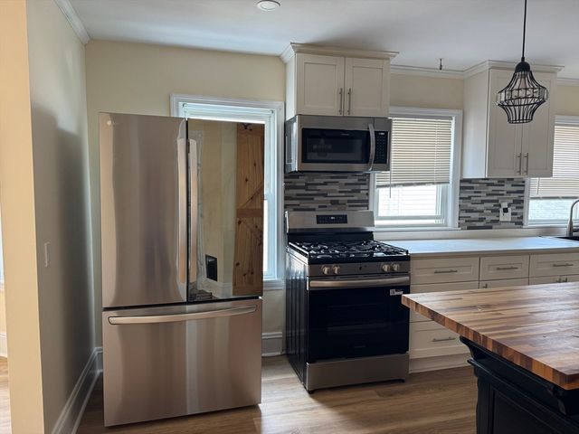 19 Bellingham Ave 19, Everett, MA 02149