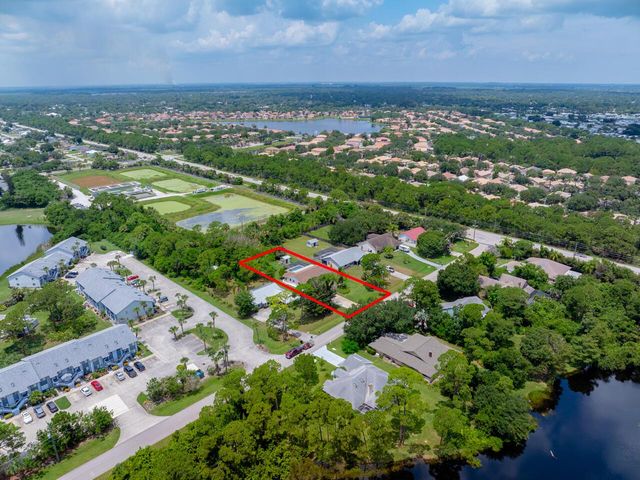 5803 DEER RUN Drive, Fort Pierce, FL 34951