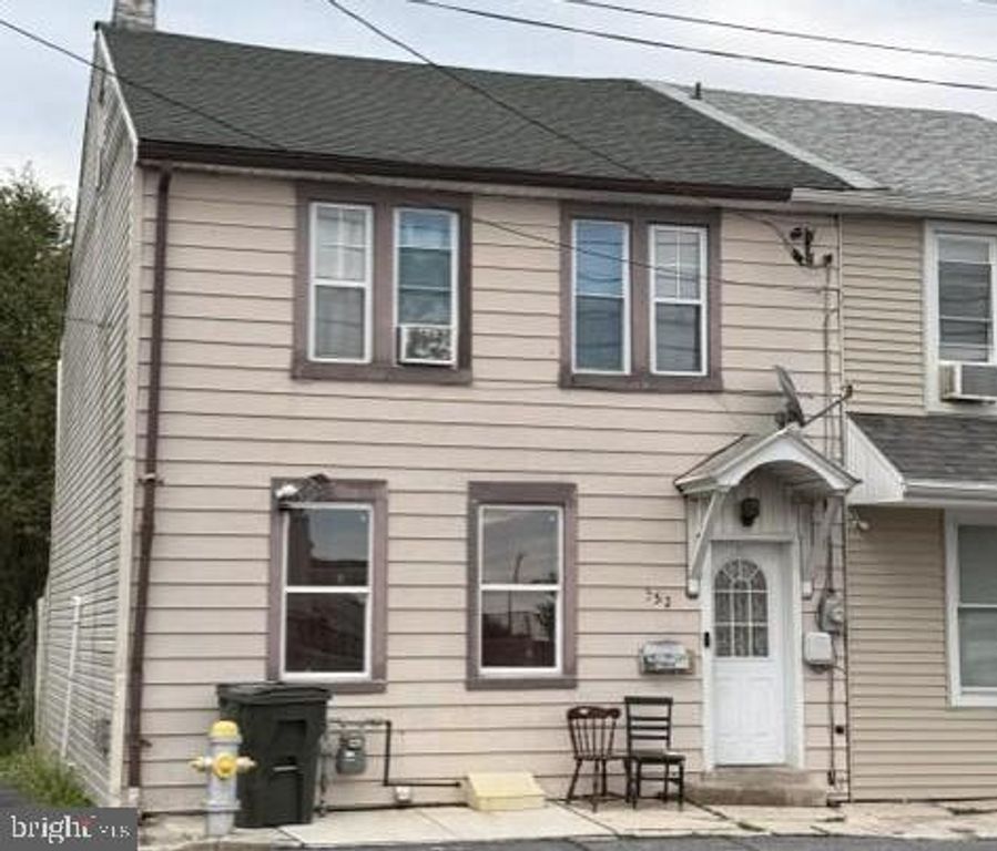 352 N GANNON ST, Lebanon, PA 17046