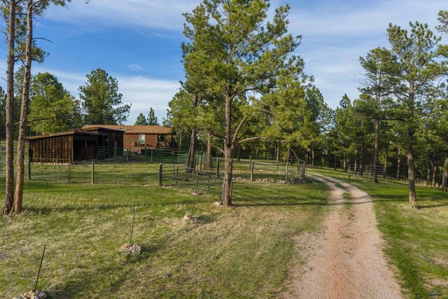 13800 HWY 40, Hermosa, SD 57744