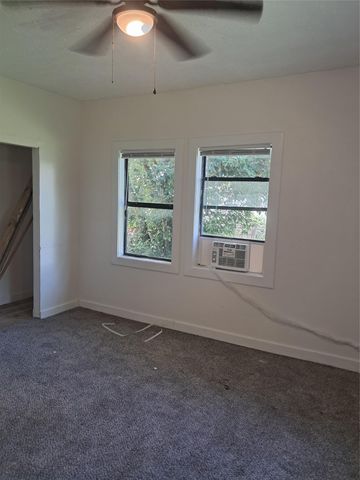 404 S Love Ave, Florence, TX 76527