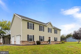 3618 HICKORY CT, Chambersburg, PA 17202