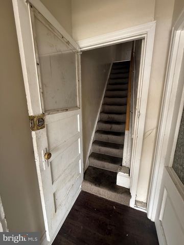 116 E ELEANOR ST, Philadelphia, PA 19120