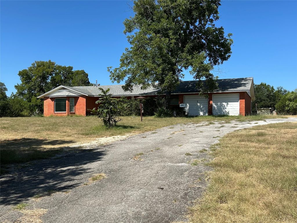 571 County Road 2594, Iredell, TX 76649