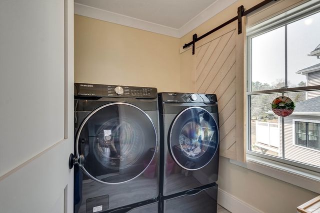 29 Southfield Ln 29, Sherborn, MA 01770